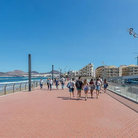 Flatguest Cicer - 3bdr + Balcony + Apartment