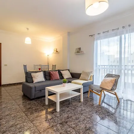 Flatguest Cicer - 3bdr + Balcony + Apartamento *